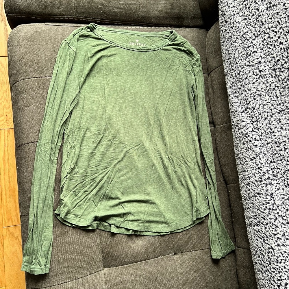 American Eagle green long sleeve shirt